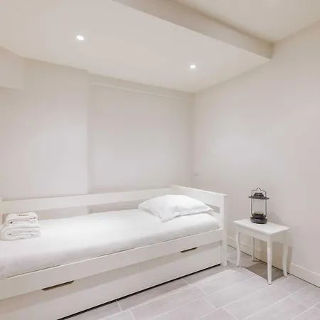 Modern - 2br - 6p - Saint-ambroise Apartment